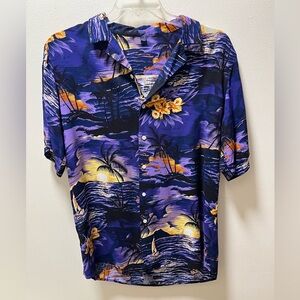 Design in Italy Beachy Hawaiian Style Button Down Shirt, Sz L, Purple + print